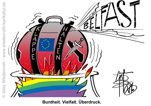 Immigration; Asyl; Kriminalitaet; Asylmissbrauch; Asylbetrug; Asylpolitik; Unruhen; Nordirland; Belfast; Enthauptung; Migrantengewalt; Volkszorn; Realitaet; Verbiegung; Anstand; Haltung; Verweigerung; Druck; Karikatur; 2026; cartoon, caricature